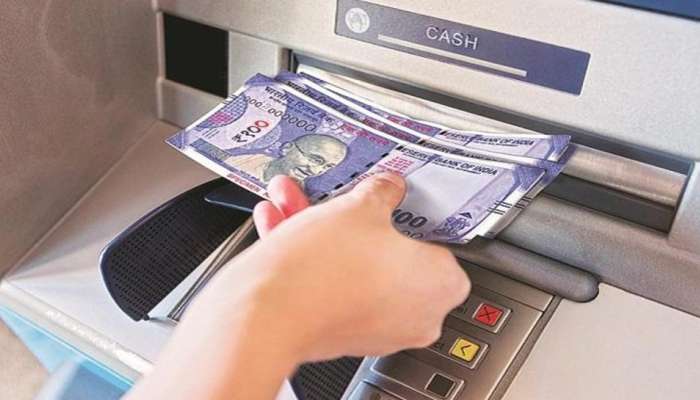 ATM मधून Cash काढणं पडणार महागात, ग्राहकांच्या खिशाला मोठा फटका 