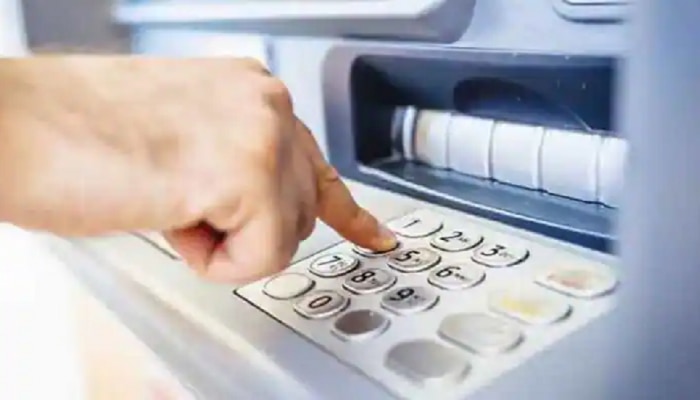 सर्व  ATM खिसेकापू झाले?,  Free Cash Limit संपल्यावर मोठा दंड