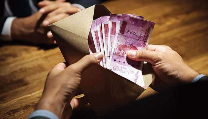 7th Pay Commission DA Hike: दीड वर्षापासून अडकलेला महागाईभत्ता हाती लागणार... या महिन्यात