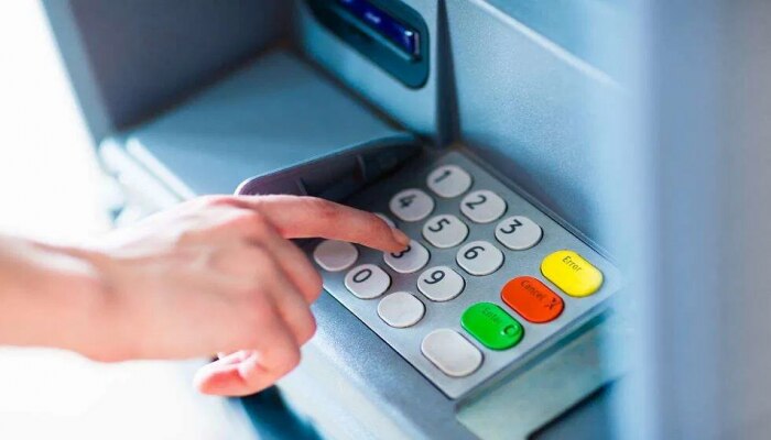 विना डेबिट कार्डचे ATM मधून पैसे कसे काढायचे? जाणून घ्या सुरक्षित पद्धत