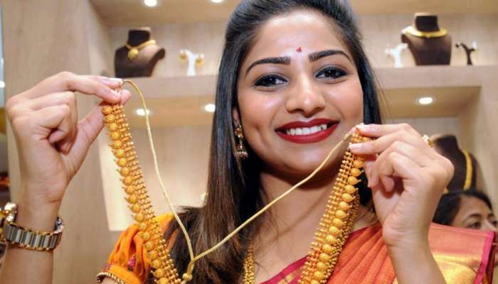 Gold - Silver Price : सोने - चांदीच्या दरात तिसऱ्या दिवशी घसरण, पाहा आजचा दर