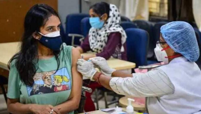 Corona Vaccination - मुंबईत उद्यापासून पूर्वनोंदणीशिवाय लस, बोगस लसीकरण रोखण्यासाठी भरारी पथक