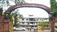 'मुझे पहचानो... मै हु कौन?' पालकमंत्र्यांचे वेषांतर अन् यंत्रणेची उडाली भांबेरी