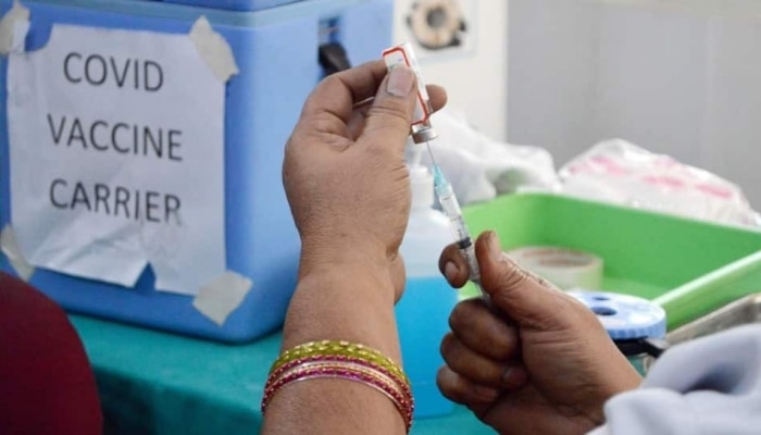 CORONA VACCINATION - घरोघरी जाऊन लसीकरण, टास्क फोर्सची नियमावली तयार 