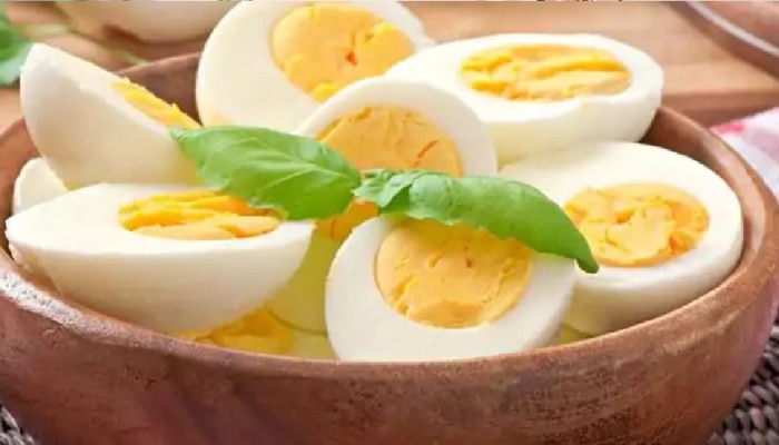 अंड्यासोबत चुकूनही या पदार्थांचं सेवन करू नका; नाहीतर होईल एलर्जी 