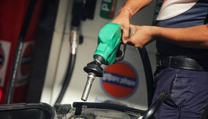 महागाईचा फटका... मुंबईत पहिल्यांदा पेट्रोलच्या दरात एवढी वाढ 