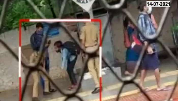  VIDEO |  Mumbai Wadala Station lady constable misbehavied by druggie Viral Video