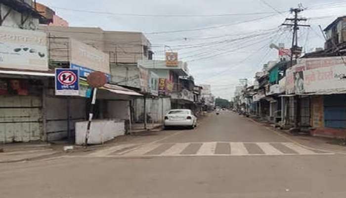 कोरोनाचा धोका वाढला; राज्यात 'या' जिल्ह्यात पुन्हा लॉकडाऊन, मॉर्निंग वॉकला बाहेर पडणाऱ्यांवर कारवाई
