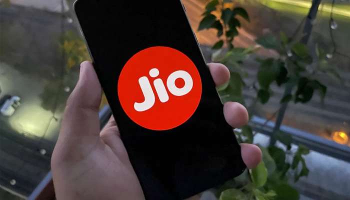 Jio offers: 11 रुपयांत मिळणार 1 GB डेटा, Jioचा सर्वात स्वस्त आणि जबरदस्त प्लॅन