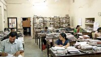 राज्य सरकारच्या विभागांमध्ये 2 लाखाहून अधिक पदे रिक्त; माहितीच्या अधिकारातून उघड