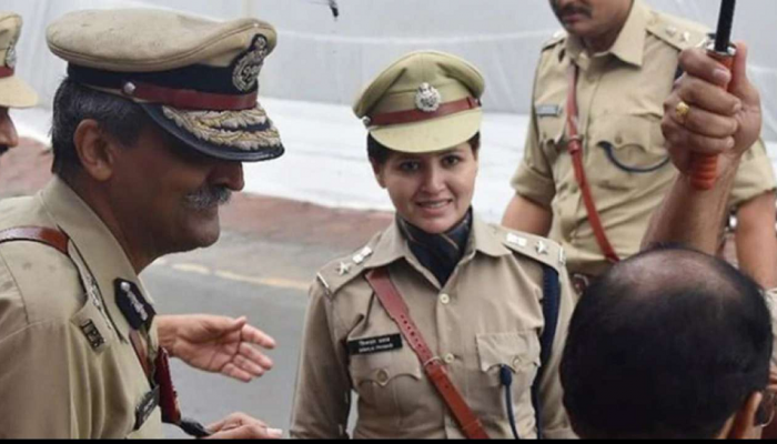 पहिल्याच प्रयत्नात UPSC क्लिअर करणाऱ्या IPS सिमला प्रसाद; बॉलिवूड आणि चित्रपटांमध्येही केला अभिनय