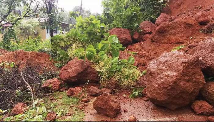 कोकणातील पावसाचा कहर सुरुच, महाडमधील 32 घरावंर दरड कोसळली