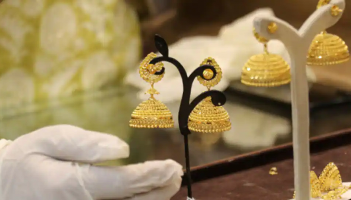 Gold Rates latest update : अरे बापरे! सोन्या- चांदीचे नवे दर पाहिले का? 