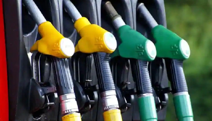 PETROL DIESEL PRICE : जाणून घ्या पेट्रोल- डिझेलवर कोणतं राज्य आकारतं किती कर 