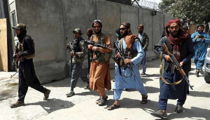 Big Breaking : काबूल विमानतळावरुन 150 भारतीयांचे तालिबान्यांकडून अपहरण 