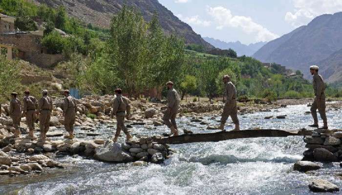 300 तालिबानी गमवले तरी पंचशीरमध्ये का अडकलाय तालिबानचा जीव?