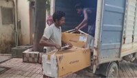 वा बेटा मौज कर दी! 78 एसी चोरले आणि फेरीवाल्यासारखे रस्त्यात उभे राहून विकले...