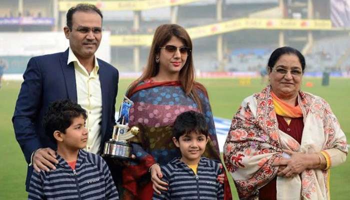 Virender Sehwag म्हणतो हा रेकॉर्ड मोडला तर मी मुलांना फेरारी गाडी गिफ्ट करेल