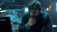 'Money Heist' चा प्रोफेसर पाकिस्तानात काय करतोय? किराना दुकानातील फोटो व्हायरल