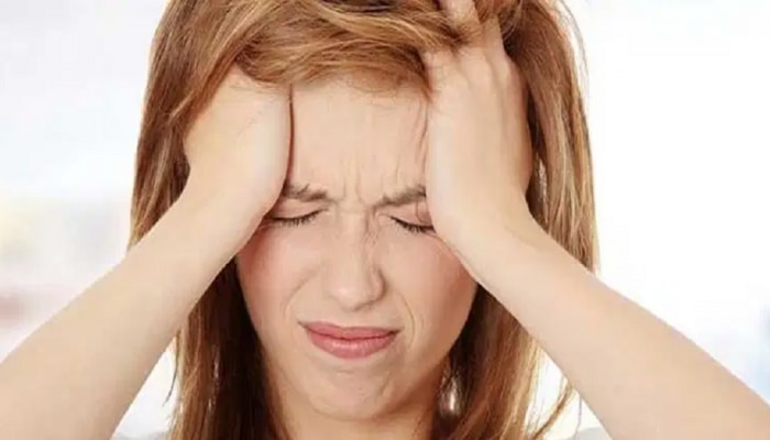 डोकेदुखीने त्रस्त आहात? हे उपाय नक्की करुन पाहा आणि त्वरीत आराम मिळवा