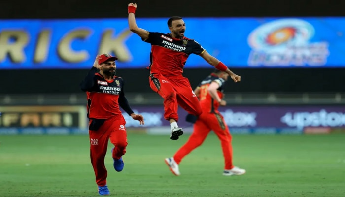 IPL 2021 | आरसीबीच्या Harshal Patel चा कारनामा, बंगळुरुकडून अशी कामगिरी करणारा पहिलाच गोलंदाज