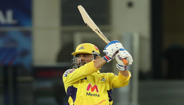 IPL 2021 | 'कॅप्टन कूल'ची दिल्ली विरुद्ध ट्रेड मार्क खेळी, 6 चेंडूच्या खेळीत 6 शानदार रेकॉर्ड्स