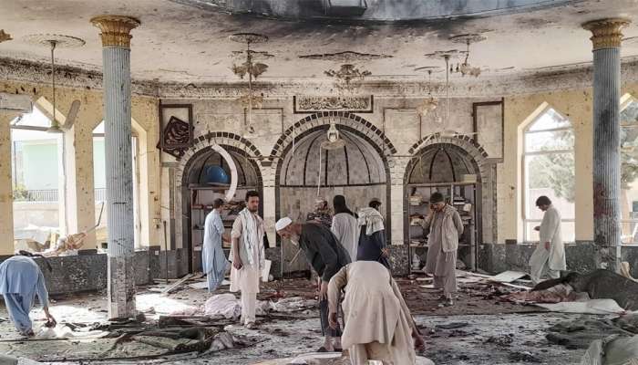 नमाज सुरू असताना मशिदीमध्ये बॉम्ब स्फोट, 32 जणांचा मृत्यू