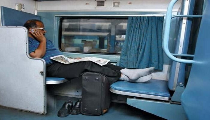 Indian Railways : रेल्वे बुकिंग करताना आता अशी मिळेल कन्फर्म लोअर बर्थ! IRCTC ने सांगितला मार्ग