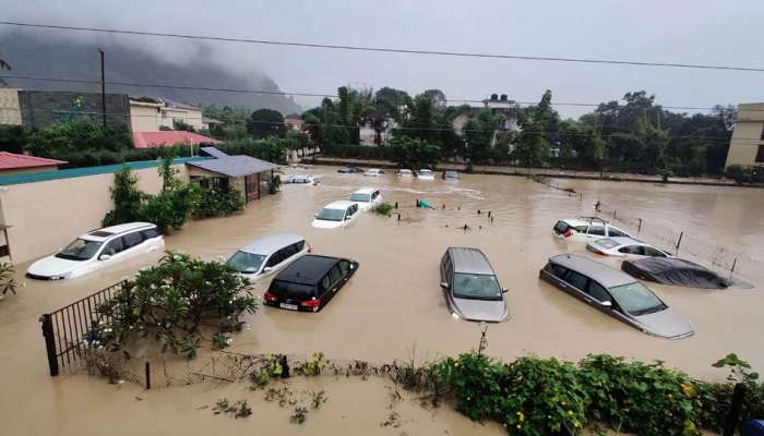 मुसळधार पावसाचा तडाखा, महाराष्ट्रातील 200 भाविक उत्तराखंडमध्ये अडकले