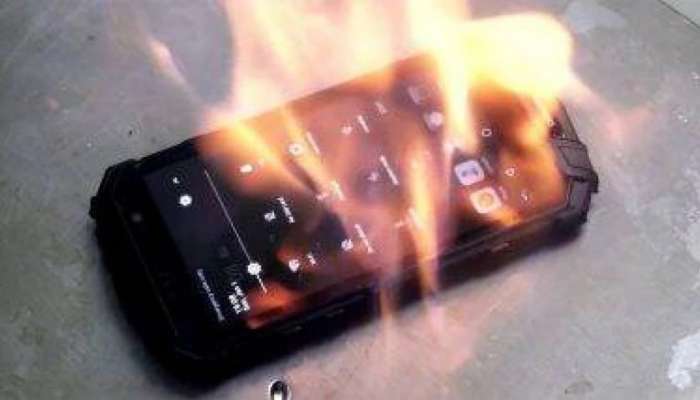ऑनलाइन क्लासमध्ये अशा प्रकारे मोबाईल वापरल्याने स्फोट, 11 वर्षांच्या मुलाचा मृत्यू