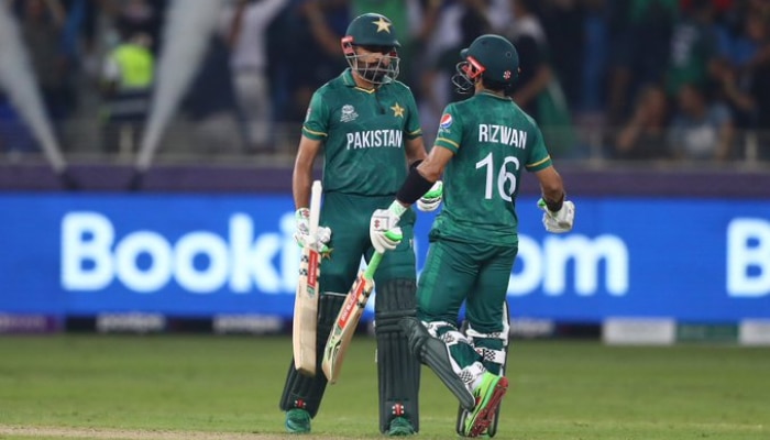 T20 World Cup 2021: विराट सेनेला मोठा धक्का, पाकिस्तानकडून टीम इंडियाचा 10 विकेट्सने पराभव