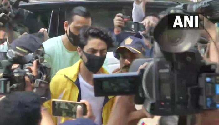 Aryan Khan Drugs Case : जामीनावर सुटलेल्या आर्यन खानची NCB कार्यालयात हजेरी 