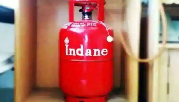 LPG कनेक्शन मिळवण्यासाठी फक्त आधार कार्डची गरज; ग्राहकांना मोठा दिलासा