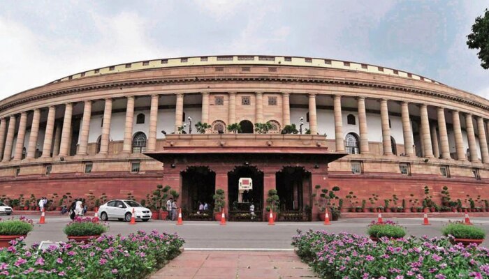 Parliament Live Update : कृषी कायदा मागे घेण्याचं विधेयक दोन्ही सभागृहात मंजूर, राहुल गांधींनी उपस्थित केले प्रश्न