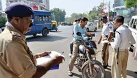 सावधान! आता हेल्मेट नसेल तर... वाहतूक नियमांचं उल्लंघन पडणार महागात