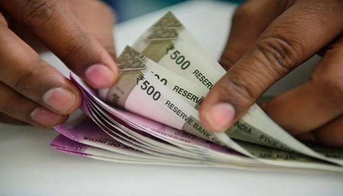 7th Pay Commission | केंद्रीय कर्मचाऱ्यांच्या पगारात पुन्हा भरघोस वाढ; नवीन वर्षात मिळणार खुशखबर