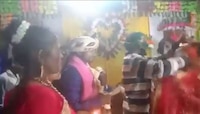 लग्नात प्रियकराने नवरदेवासमोर नवरीला भरला सिंदूर, उपस्थितांना बसला धक्का