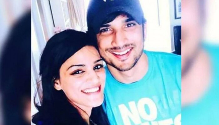 Sushant Singh Rajput च्या आत्महत्येनंतर बहिणीचे बोल्ड फोटो पाहून चाहते संतापले