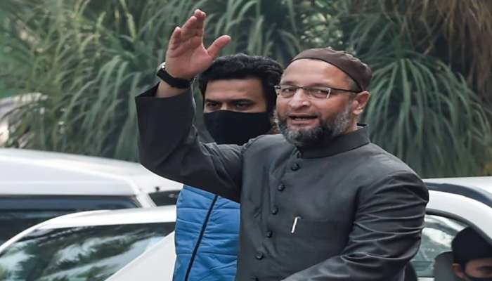 आधार-वोटर लिंक करण्यासाठी AIMIM अध्यक्ष असदुद्दीन ओवेसी यांचा विरोध