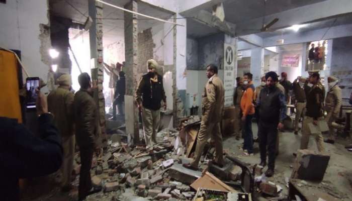 स्फोटानं हादरलं लुधियाना कोर्ट, 2 जणांनी गमवला जीव 3 जखमी 