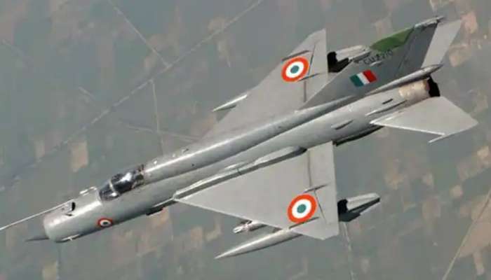 जैसलमेरमध्ये हवाईदलाचं MiG-21 फायटर जेट क्रँश, पायलटचा मृत्यू
