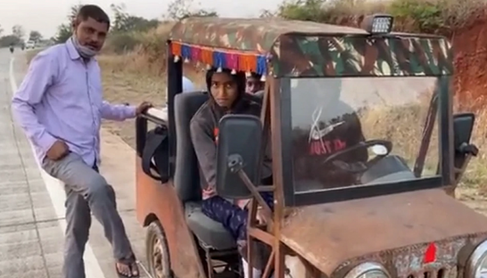 आनंद महिंद्रांची ऑफर नाकारल्याने लोहार कुटुंब चर्चेत; म्हणाले 