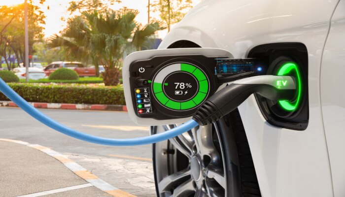 बंपर धमाका! इलेक्ट्रिक वाहन खरेदीसाठी कंपनीकडून ३ लाख रुपये मोफत चार्जिंग-पार्किंग अन् बरंच काही..
