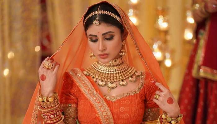 Mouni Roy &#039;या&#039; दिवशी अडकणार लग्नबंधनात, बॉयफ्रेंडसोबत Destination Wedding 