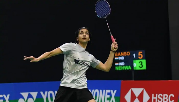 India Open 2022 | बॅडमिंटनमध्ये मोठा उलटफेर, नागपूरच्या Malvika Bansod चा सायना नेहवालवर मोठा विजय