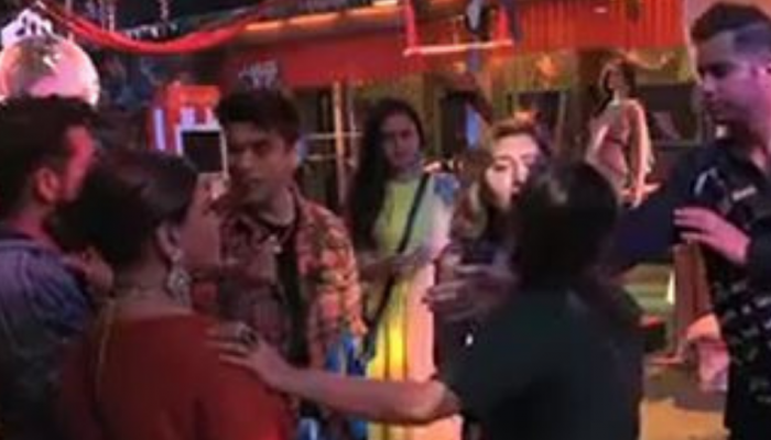  Bigg Boss च्या घरात अभिनेत्रींमध्ये हाणामारी, घडलेला प्रकार कॅमेरात कैद