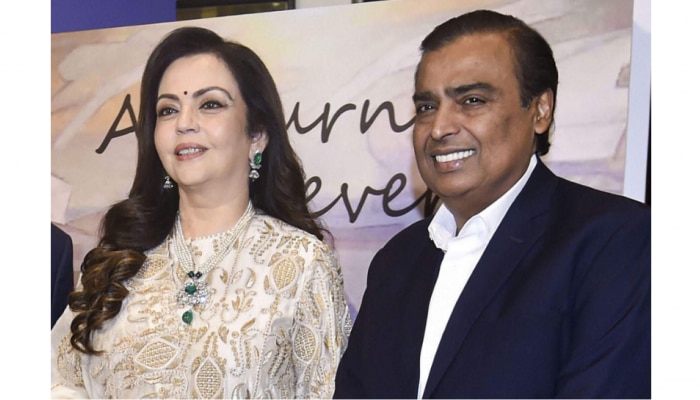   Nita Ambani यांच्याकडे 315 कोटींचा मोबाईल, का होतेय अशी चर्चा?