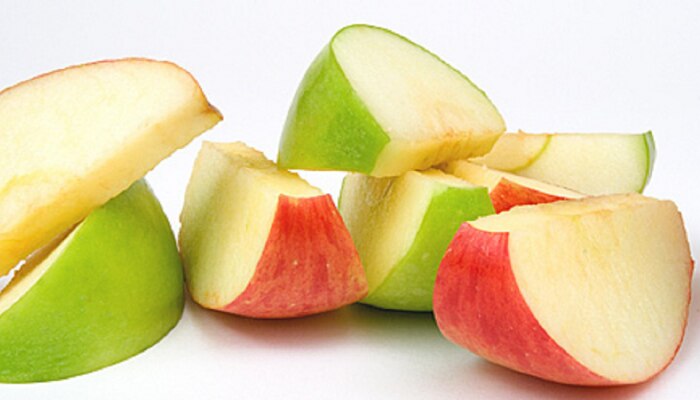 या पद्धतीने सफरचंद खाणं आरोग्यासाठी चांगलं, जाणून घ्या माहिती