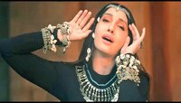 अरे देवा! Nora Fatehi दुबईला गेली आणि गायब झाली... 