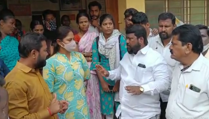 Kolhapur | आरोग्य यंत्रणेची लक्तरं वेशीवर; अर्भकाचा आरोग्य केंद्राबाहेर वाहनातच मृत्यू